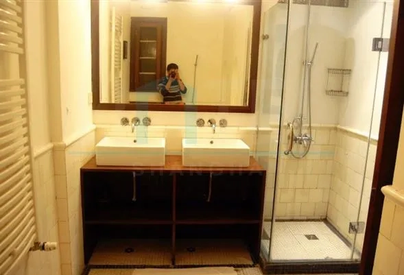 Rm 350 No 173 Ruijin Yi  Road(4)
