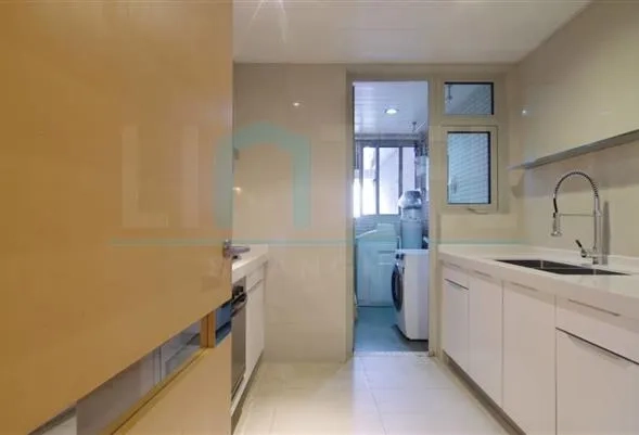 Rm 3601 No 3 The Waterfront(3)