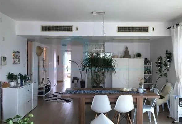 Rm 3703 No 3 Eight Park Avenue(4)