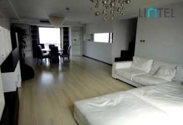 Rm 3901 No 1 The Summit