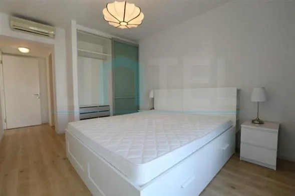 Rm 3902 No 4 Eight Park Avenue(6)