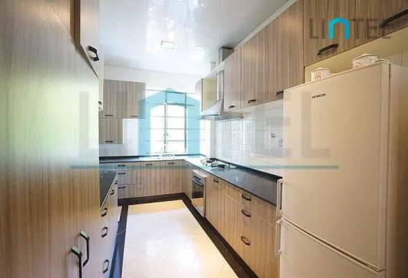 Rm 4 No 176 Wulumuqi south Road(6)