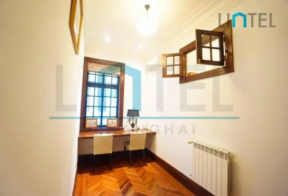 Rm 4 No 185 Chongqing south Road(11)