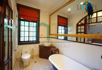 Rm 4 No 185 Chongqing south Road(9)