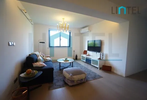Rm 401 Dong Hu Mansion(2)