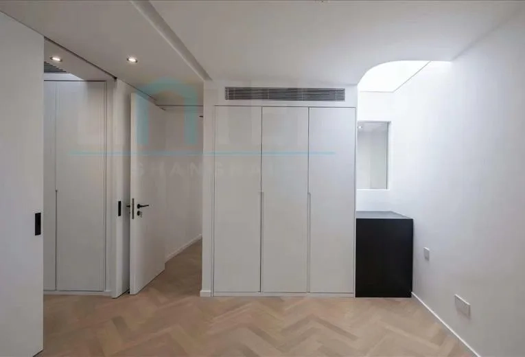 Rm 401 Le Vincent Court(7)