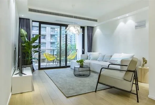 Rm 401 No 1 Uptown Garden
