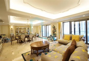 Rm 401 No 19 Residence of Honor