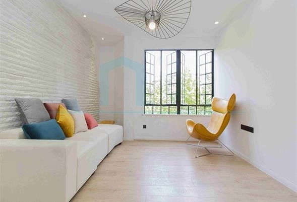 Rm 401 No 385 Huashan  Road