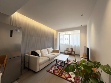 Rm 401 No 82 Lane 608 Yuyuan Road