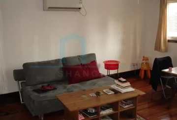 Rm 401 No 9 Lane 1081 Nanjing west Road