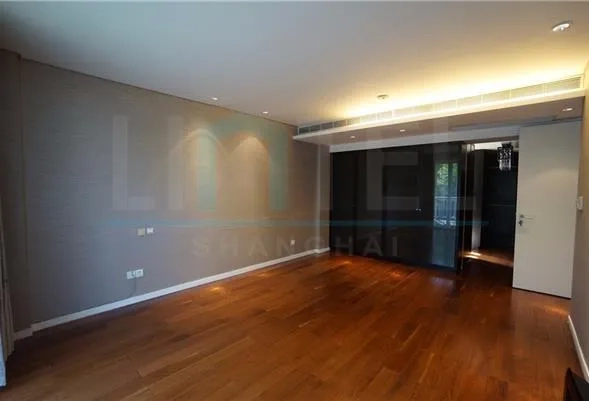 Rm 402 No 10 Lanting Apartment(12)