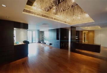 Rm 402 No 10 Lanting Apartment(2)