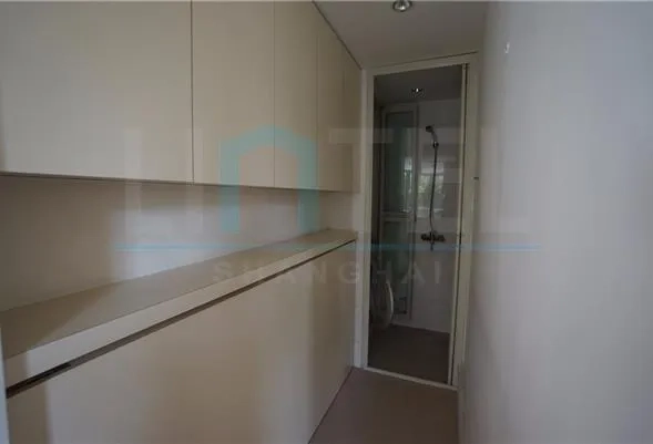 Rm 402 No 10 Lanting Apartment(27)