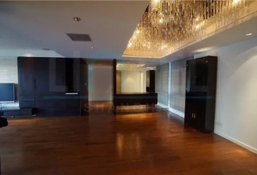 Rm 402 No 10 Lanting Apartment(7)