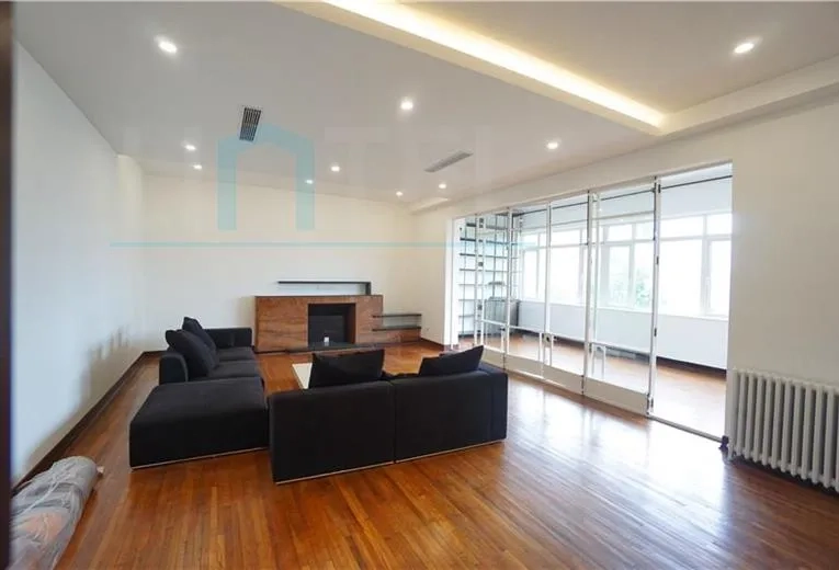 Rm 402 No 1164 Huaihai middle  Road