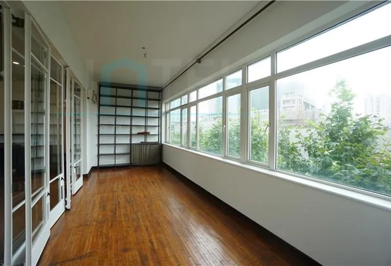 Rm 402 No 1164 Huaihai middle  Road(5)