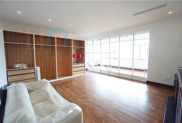 Rm 402 No 1164 Huaihai middle  Road(8)