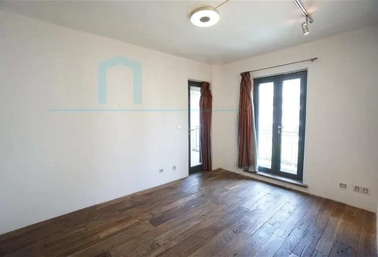Rm 402 No 12 Lanting Apartment(13)