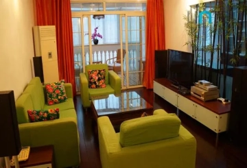 Rm 402 No 7 Lane 465 Xinhua Road