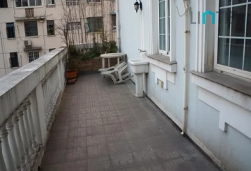 Rm 402 No 7 Lane 465 Xinhua Road(7)