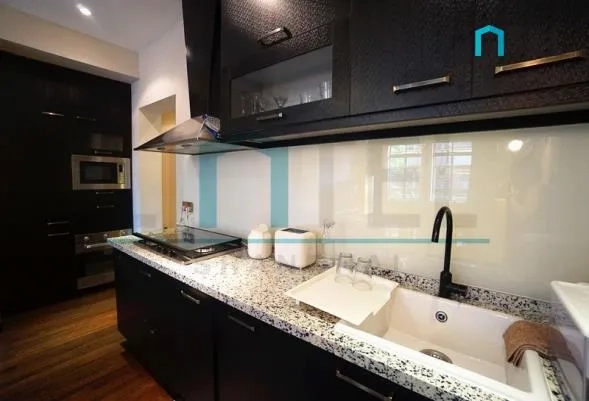 Rm 402 No 868 Nanjing west Road(7)