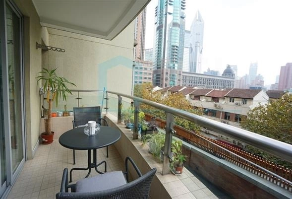 Rm 403 No 8 First Block Avenue(5)