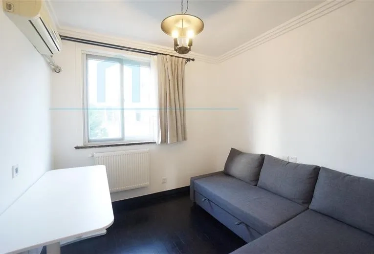 Rm 404 No 1 Lane 4 Hunan  Road(9)