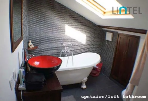 Rm 405 No 61 Lane 393 Xinhua Road(7)