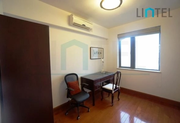 Rm 4202 No 1 The Summit(9)