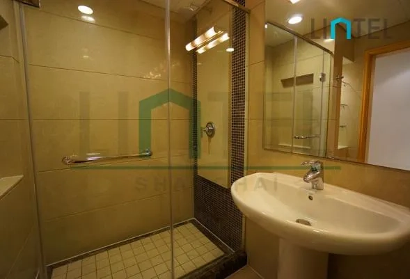 Rm 42F Unit 17 No 7 Shimao Riviera(10)