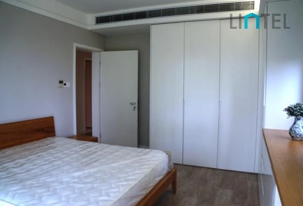 Rm 4B Royal Mansion(9)