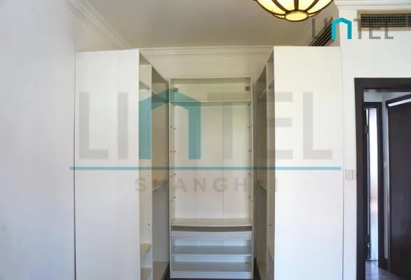 Rm 4C No 222 Lane 816 Huaihai middle Road(4)