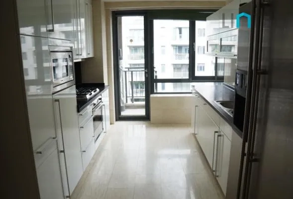 Rm 501 No 10 Lanting Apartment(5)