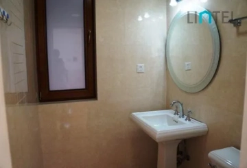 Rm 501 No 2 Gubei International Plaza(9)