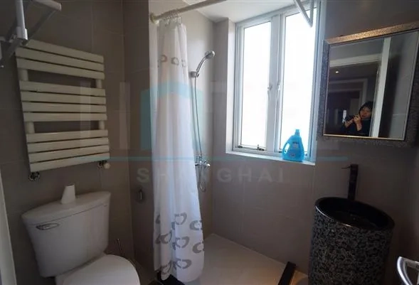 Rm 501 No 7 Art Apartment(17)