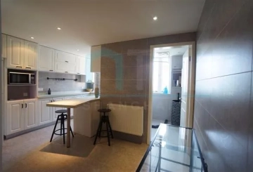 Rm 501 No 7 Art Apartment(8)