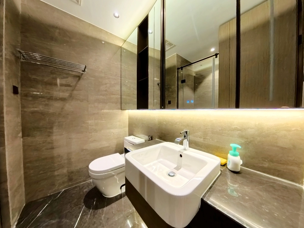 Rm 502 No 2 Hong Yin Li(12)