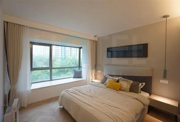 Rm 504 No 4 Eight Park Avenue(9)