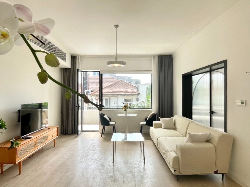 Rm 520 No 147 Xinle Road