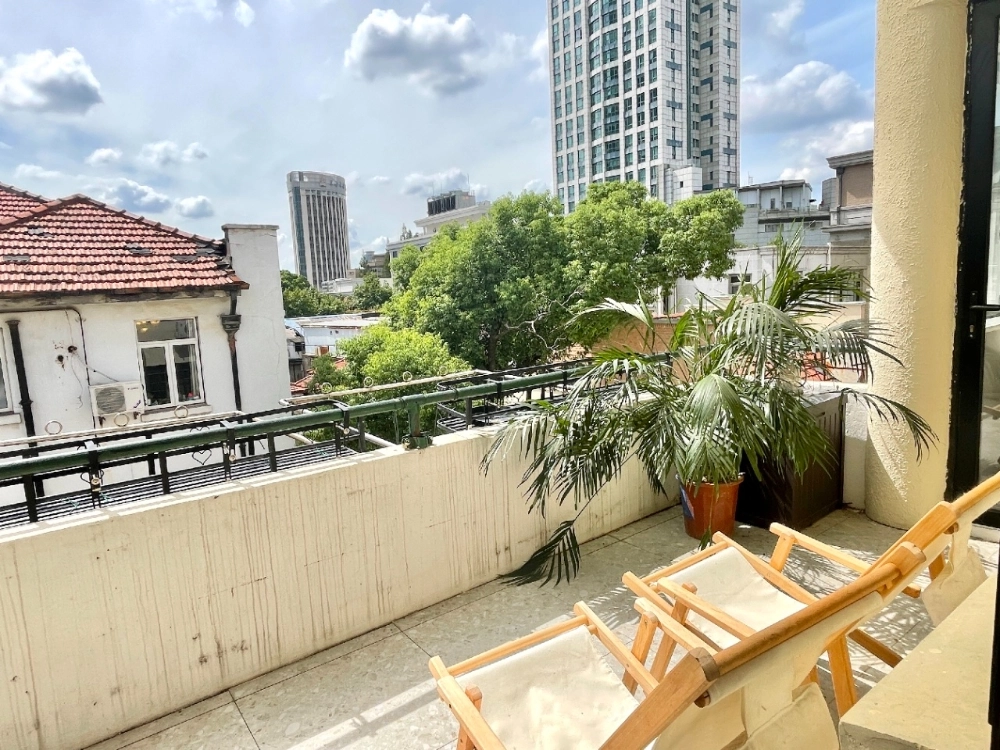 Rm 520 No 147 Xinle Road(3)