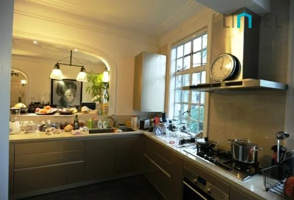 Rm 55 No 11 Lane 1173 Nanjing west Road(4)