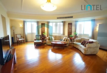 Rm 5C Baroque Palace