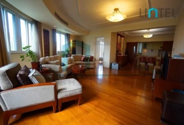 Rm 5C Baroque Palace(2)