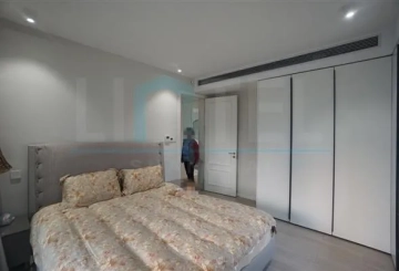 Rm 5C Royal Mansion(5)