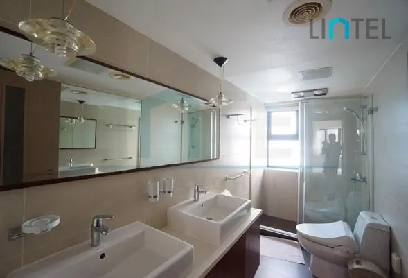 Rm 5D No 1 Grand Plaza(8)
