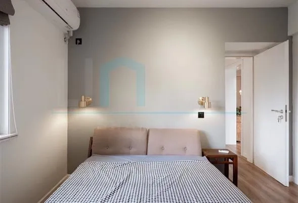 Rm 601 Jing'an International Plaza(4)