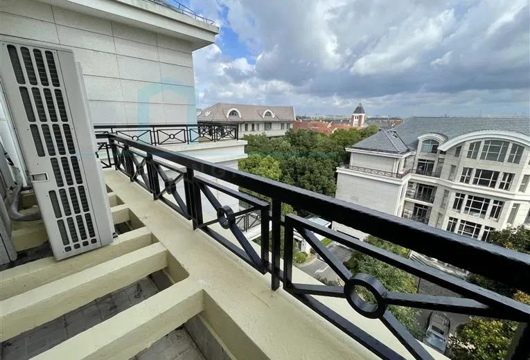Rm 601 No 1 Green Court II(11)