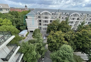 Rm 601 No 1 Green Court II(12)