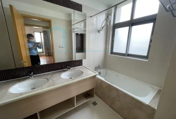 Rm 601 No 1 Green Court II(15)